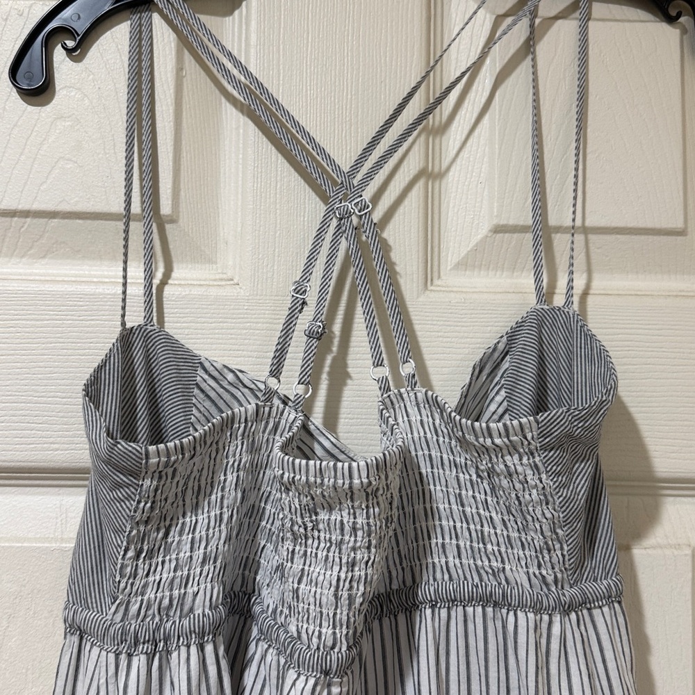 Cute!Striped Gray and White Sundress with Crisscross Straps - Picture 3 of 8